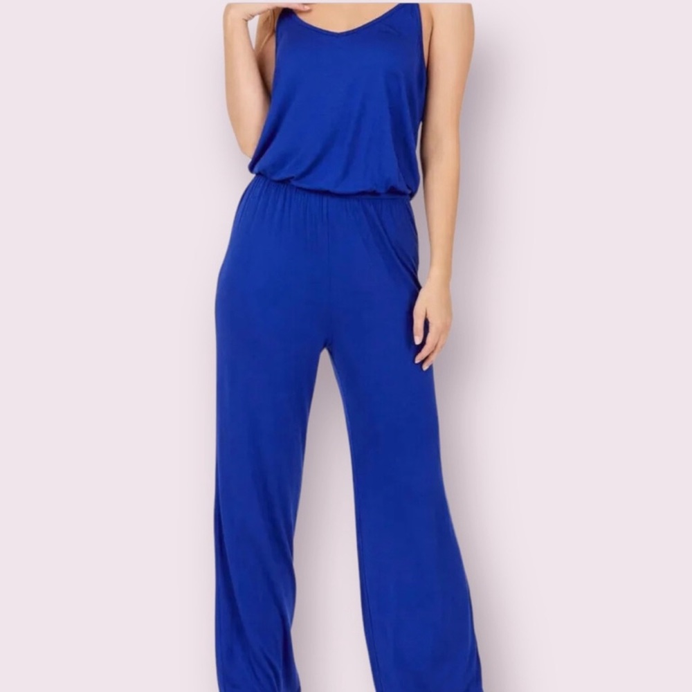 Beautiful jumpsuit, soft and flowy, fits s-m